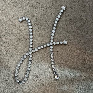 H letter decor
